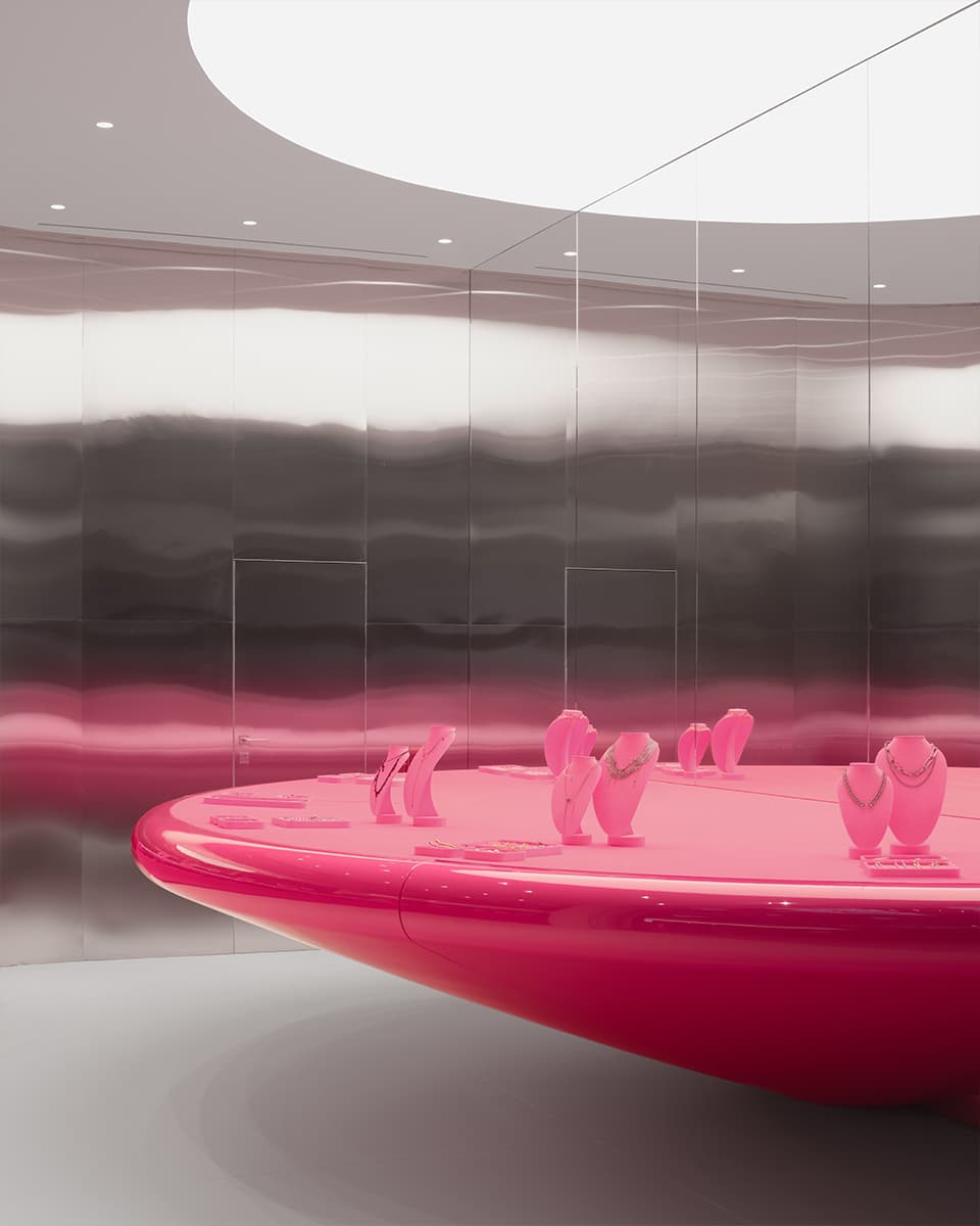 Футуристичная розовая тумба, сталь и зеркала в интерьере магазина украшений — проект студии KIDZ