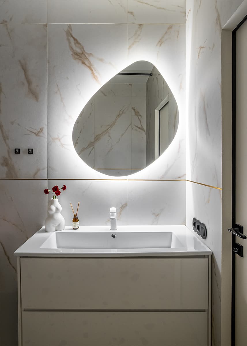 Элементы скандинавского стиля и французский шик в ярком интерьере — проект Мии Грабчак