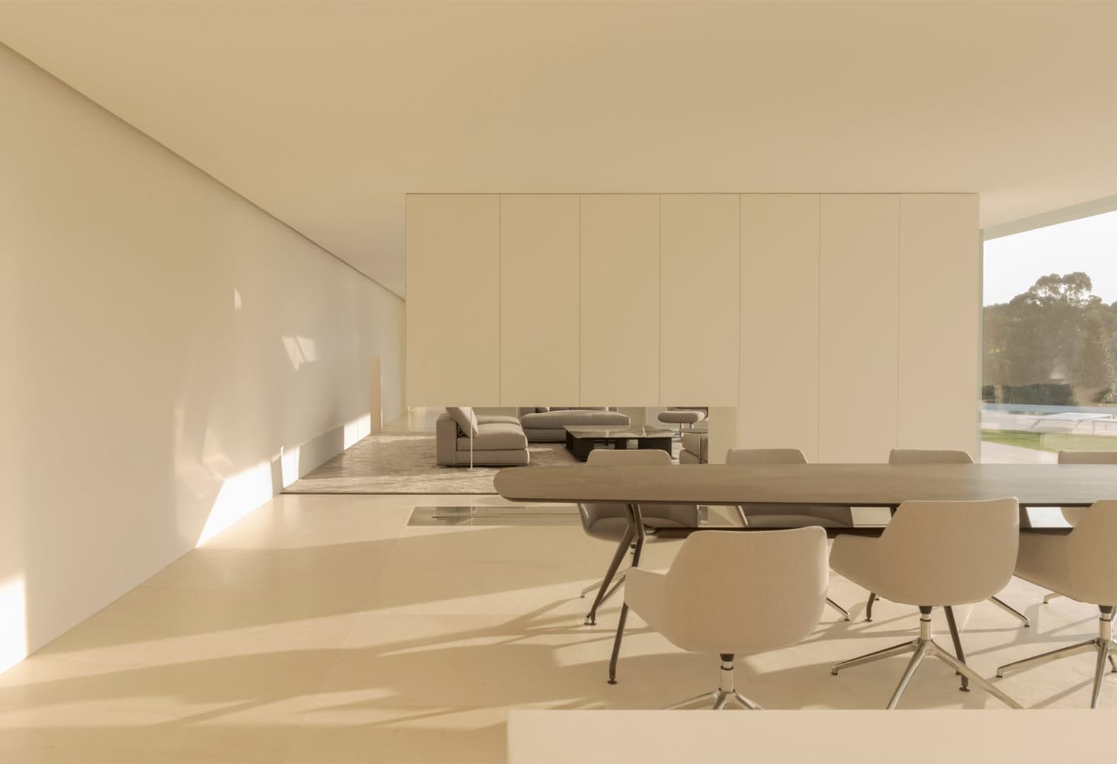 Fran Silvestre Arquitectos построили виллу со смотровой террасой на южном побережье Испании