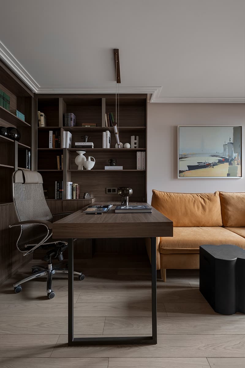 Гибкие формы и бархатистые текстуры в красочном интерьере квартиры — проект Маргариты Посуховой