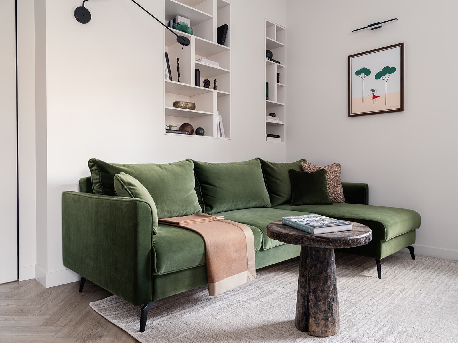 Лаймовые детали и нескучная детская в интерьере исторической квартиры — проект Татьяны Отич и Надежды Облачковой