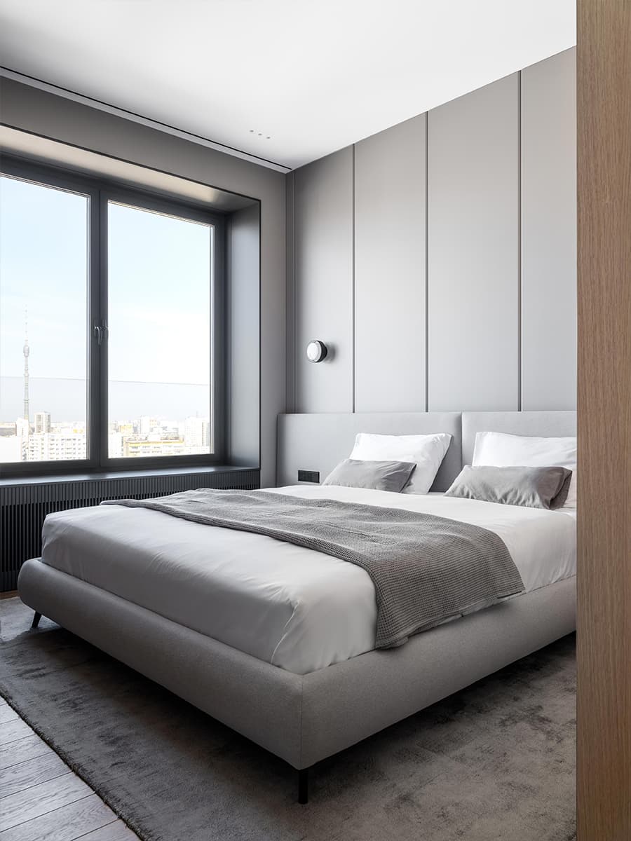 Продуманный до мелочей интерьер квартиры с графичными деталями — проект bureau SLOVO