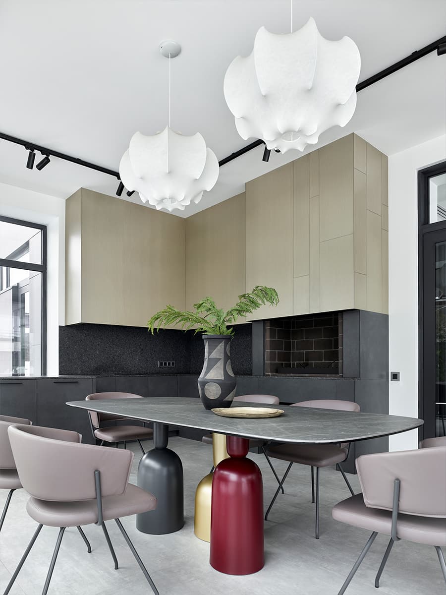 Натуральный камень в светлом и воздушном интерьере просторной виллы — проект дизайн-студии ARTHALL