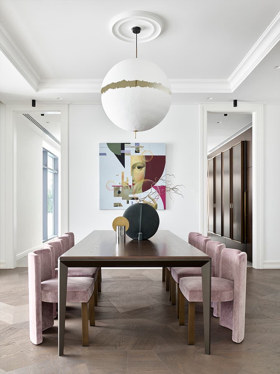 Натуральный камень в светлом и воздушном интерьере просторной виллы — проект дизайн-студии ARTHALL