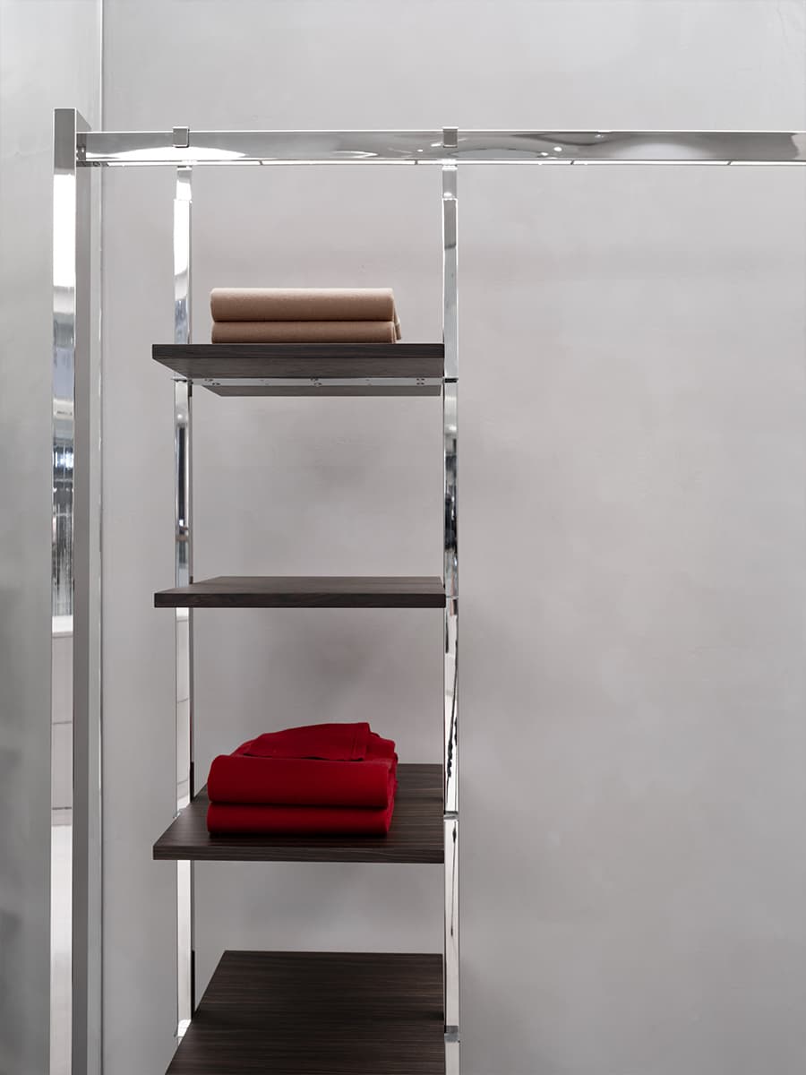 Мономатериал в сдержанном и брутальном интерьере шоурума — проект Александры Бурмистровой