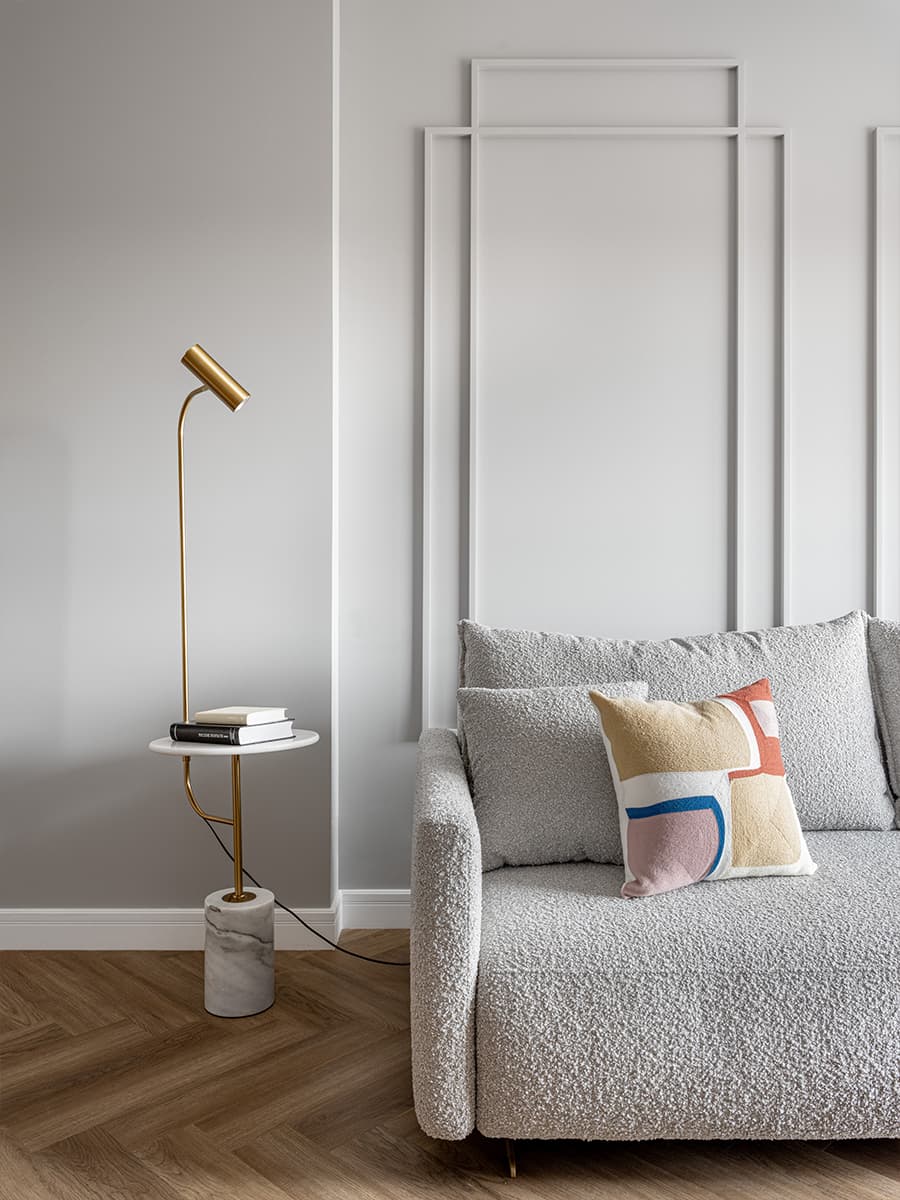 Цветовое зонирование и большая кухня в интерьере квартиры под сдачу в аренду — проект Галины Кобан