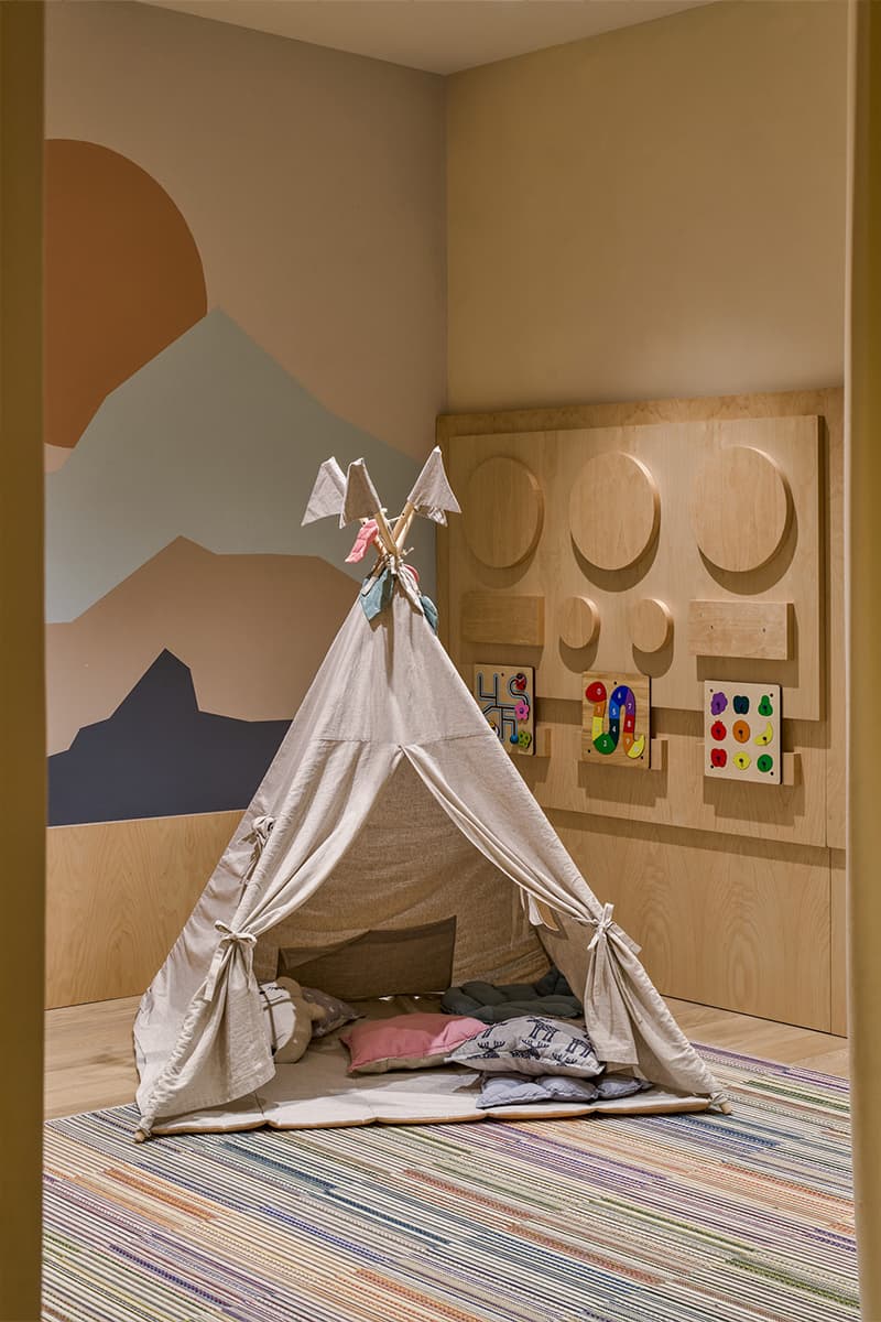 Элегантный интерьер пентхауса с бильярдной в центре Москвы — проект дизайн-студии ММ interior