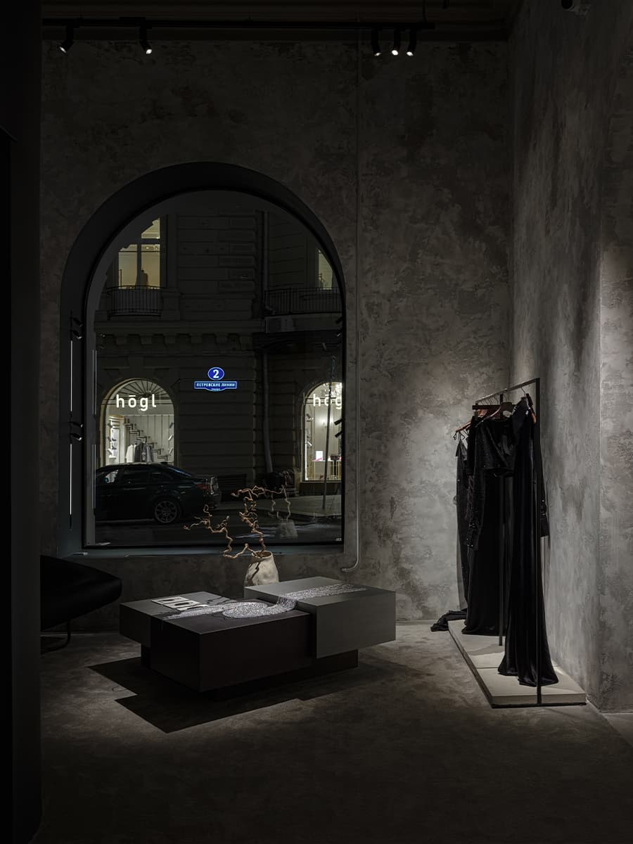 Таинственный дух итальянских палаццо в бутике одежды — проект Валерии Гореловой и бюро The VIEW