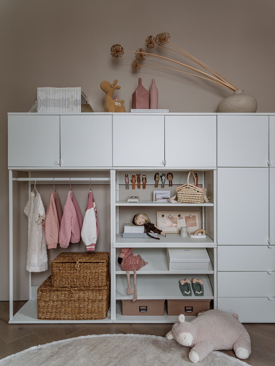 Строгий интерьер квартиры для семьи дизайнера — проект студии Nashe Interiors