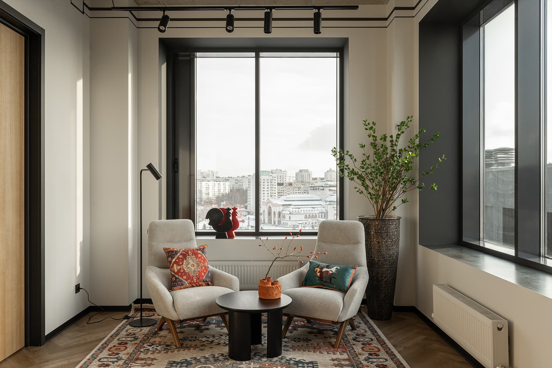 Этнический декор и авторская керамика в интерьере офиса — проект архитектурного бюро PRSPKT