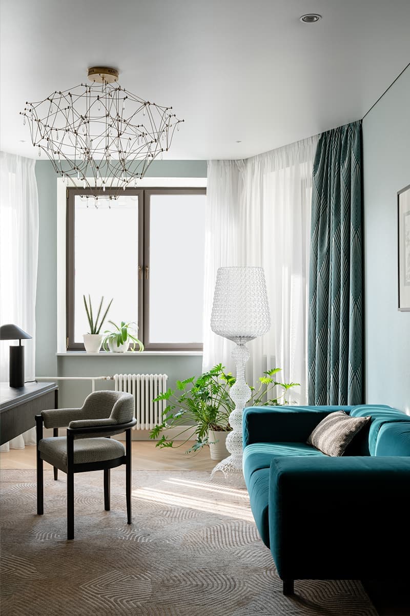 Эклектичный интерьер просторной квартиры в Казани — проект Алены Ольхиной