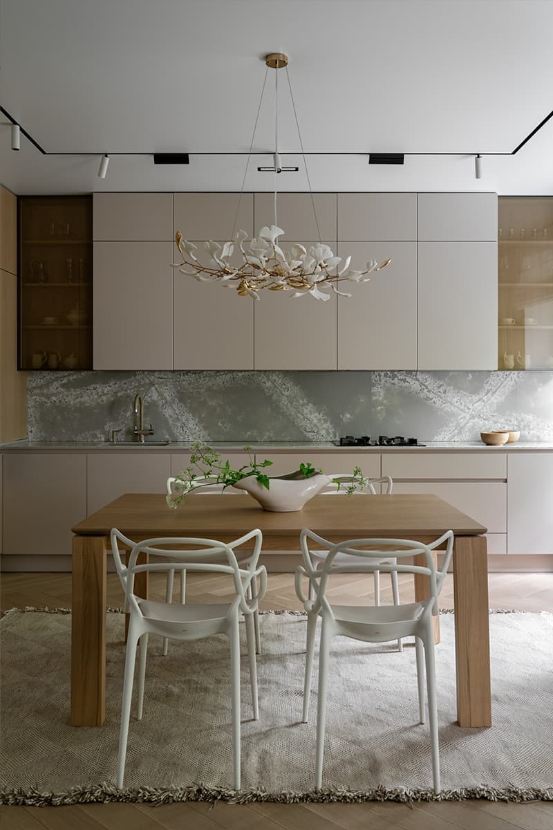 Эклектичный интерьер просторной квартиры в Казани — проект Алены Ольхиной