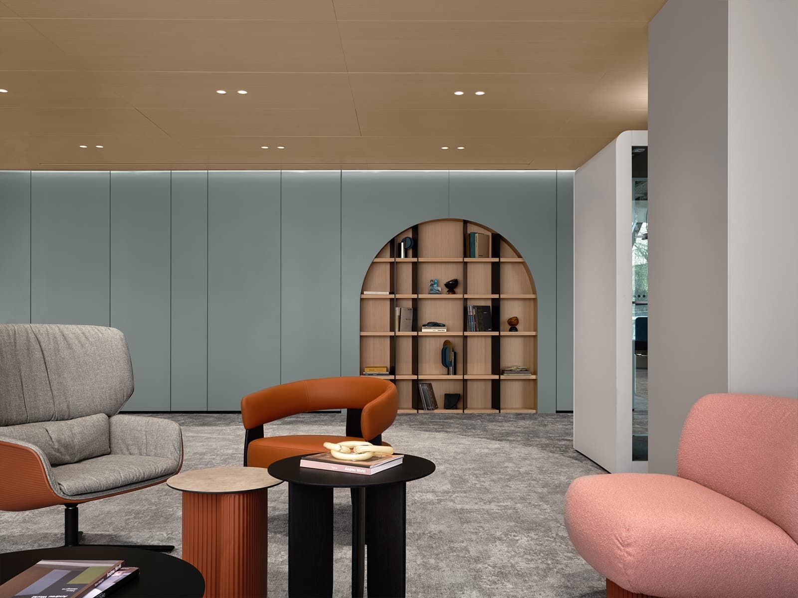Галерея интерьерных решений в оформлении офиса московского холдинга — проект архитектурного бюро АРХИСТРА
