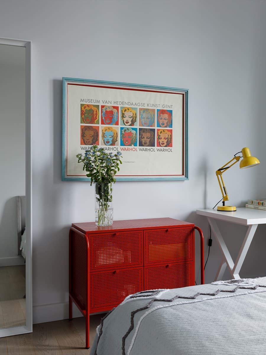 Обилие цвета в интерьере квартиры с четырьмя спальнями — проект Юлии Зайцевой