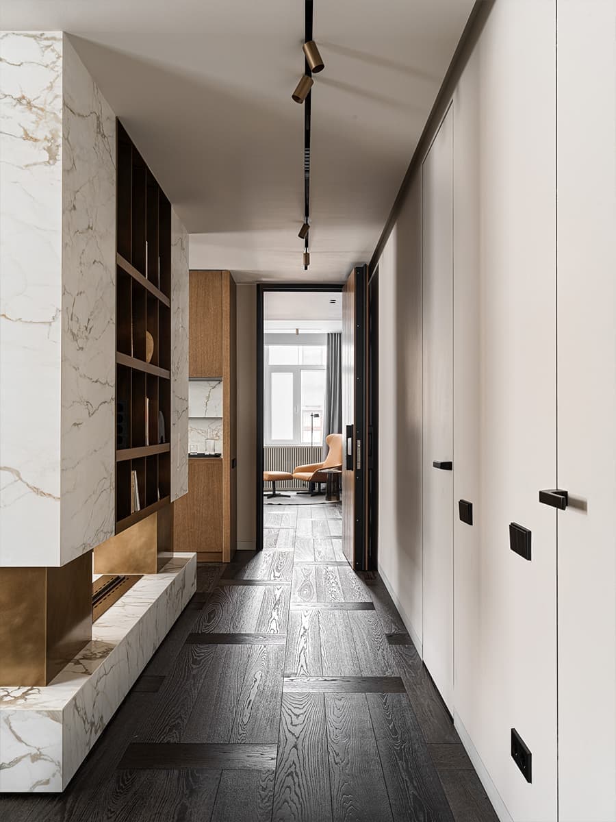 Обволакивающая палитра материалов в интерьере респектабельного офиса — проект бюро TOU Architects