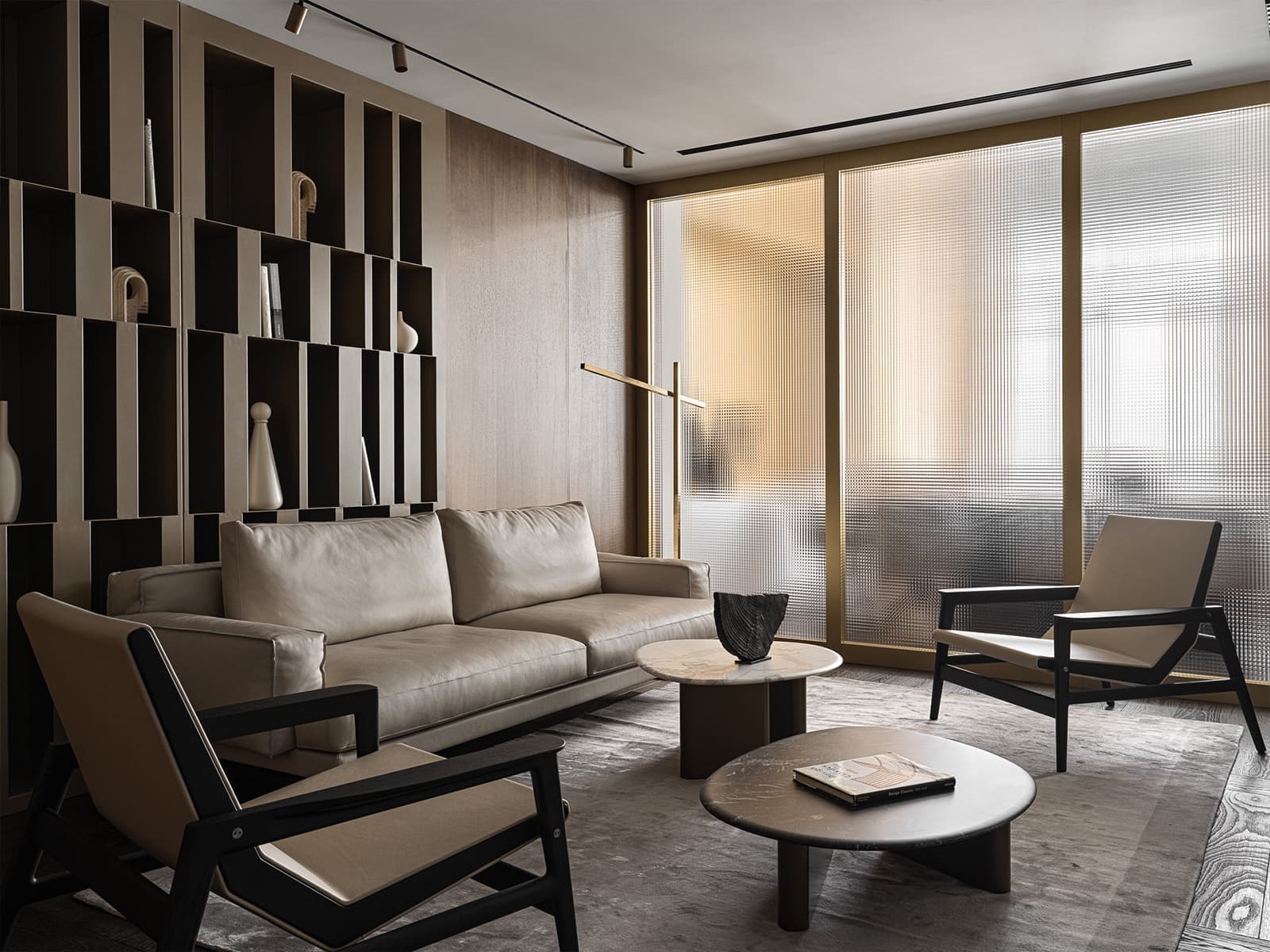 Обволакивающая палитра материалов в интерьере респектабельного офиса — проект бюро TOU Architects