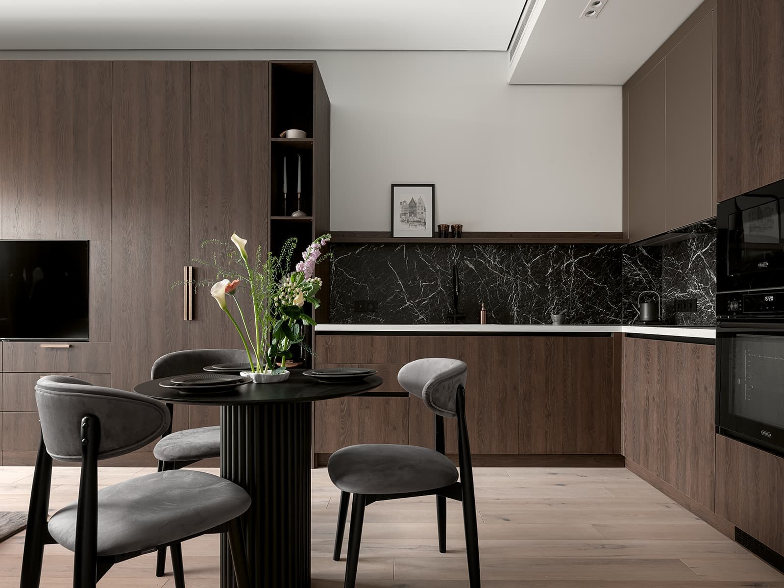 Обволакивающий интерьер квартиры-студии в Москве — проект Yuloo Studio