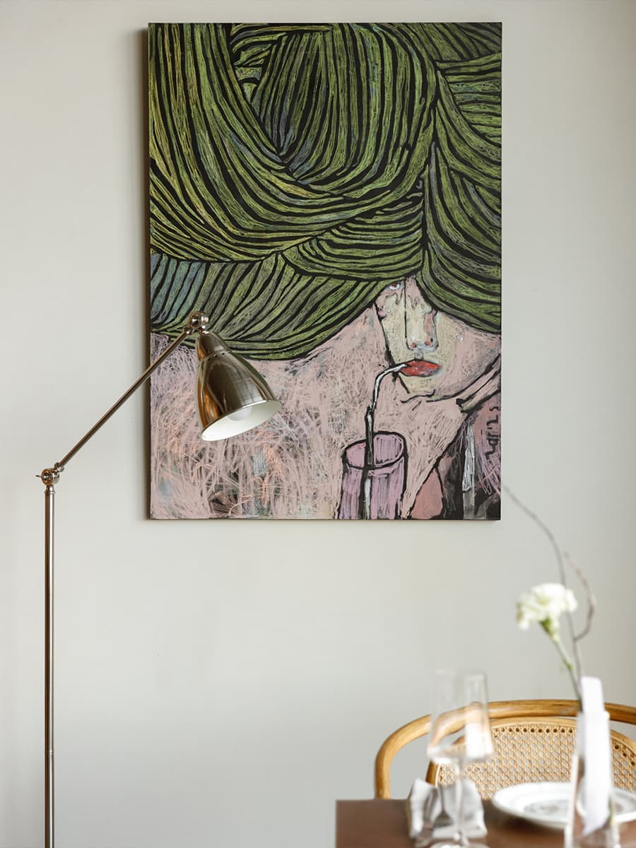 Нарядные зеркала и открытый бетон в интерьере итальянского ресторана — проект Людмилы Лобановой