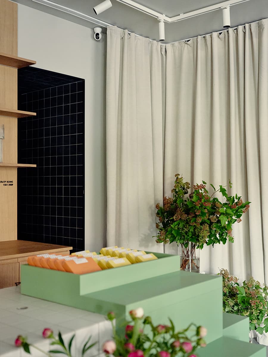 Небанальная трактовка «русского стиля» в интерьере кафе «Просвет» — проект KIDZ