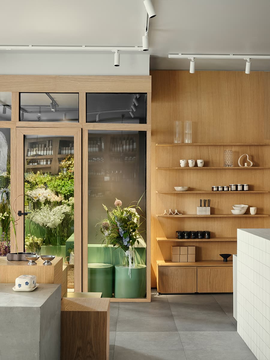 Небанальная трактовка «русского стиля» в интерьере кафе «Просвет» — проект KIDZ