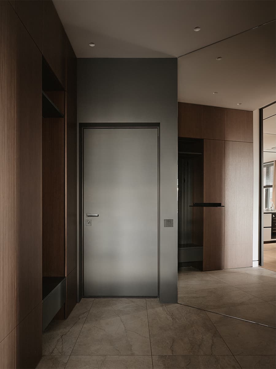 Современная геометрия и природные текстуры в интерьере семейной квартиры — проект студии A&ES