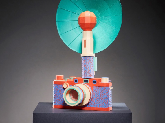 Художник из Сеула представил бумажные версии классических камер
