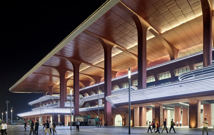 Zaha Hadid Architects построили футбольный стадион в Сиане