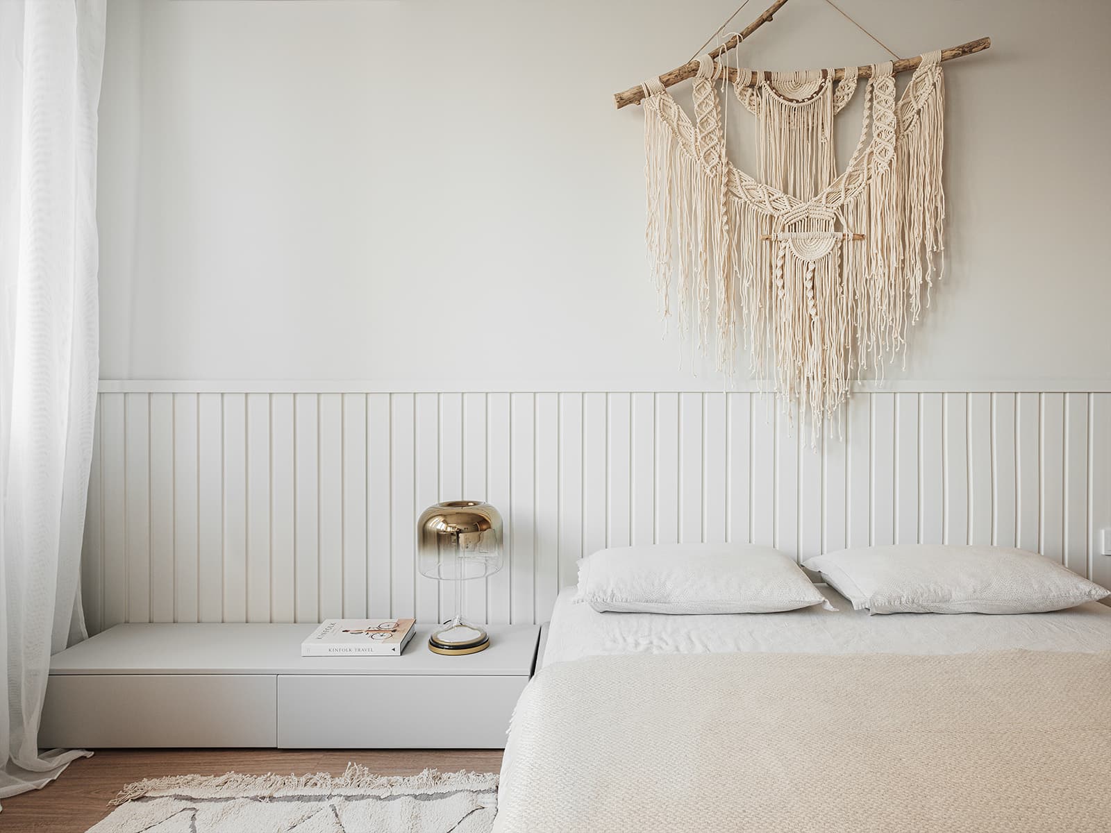 Стеклоблоки и строгая подсветка в воздушном интерьере квартиры — проект ERBE INTERIORS