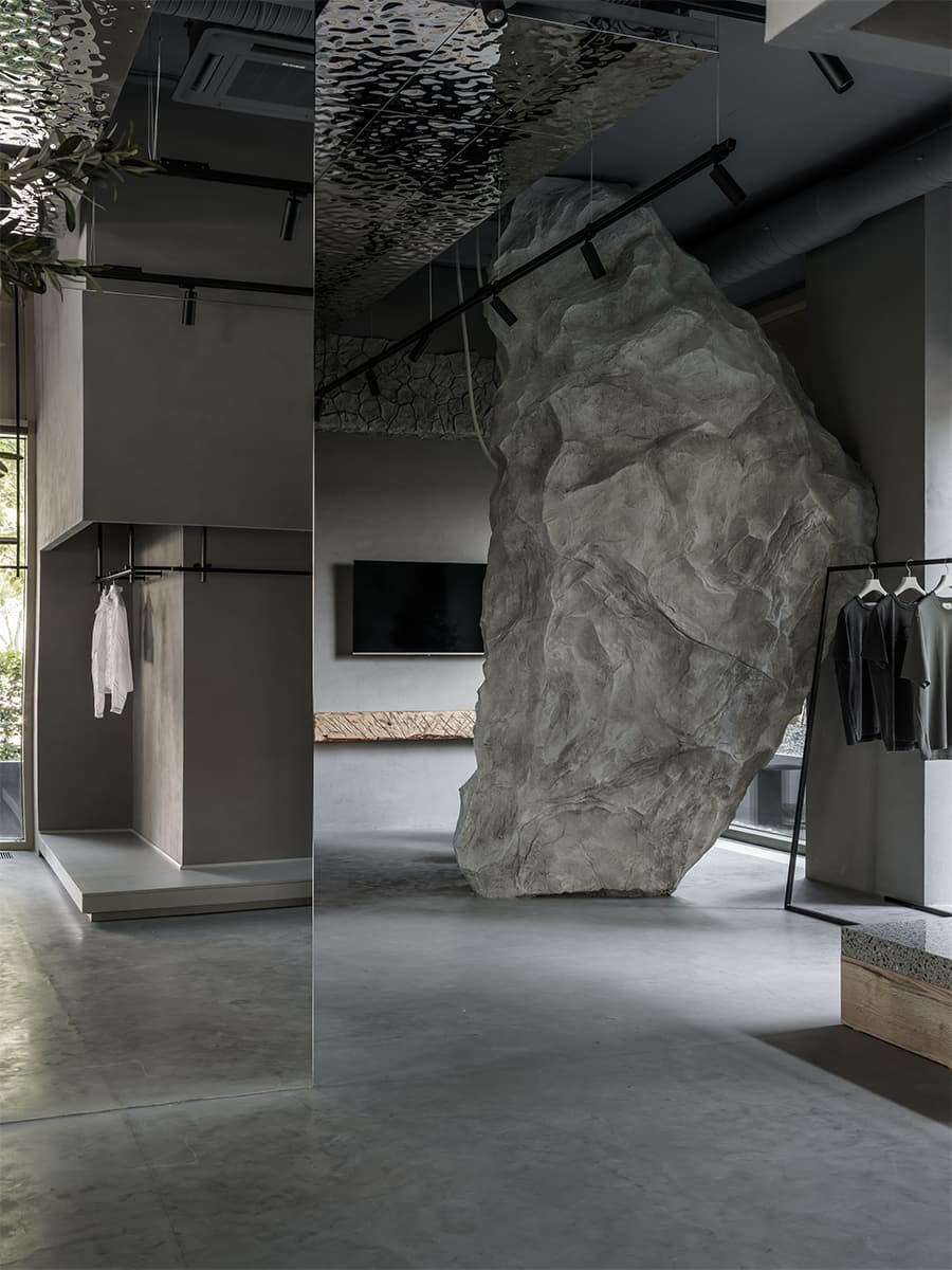 Деликатные отсылки к итальянской культуре в интерьере шоурума — проект дизайн-студии «Мария-Арт»