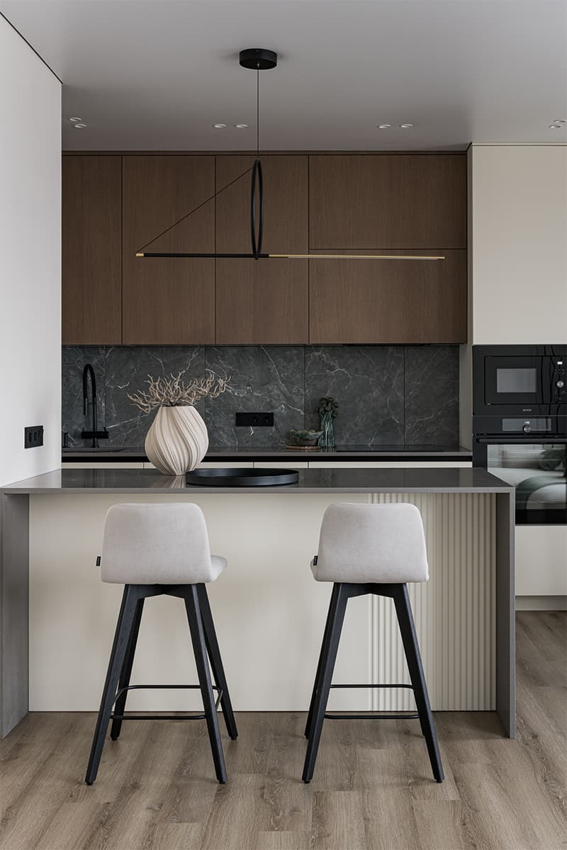 Умиротворяющие краски и теплое дерево в интерьере квартиры для молодой девушки — проект студии Aleta interiors