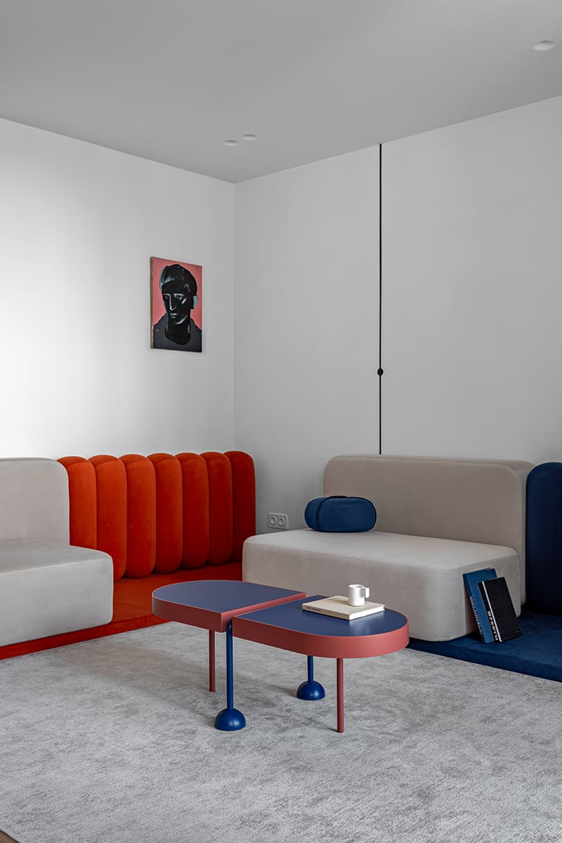 Color-blocking и игра геометрических фигур в ярком интерьере — проект Михаила Курносова