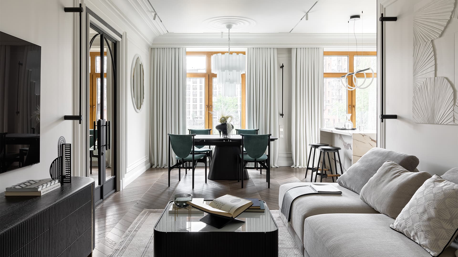 Яркие акценты и отсылки к классике в интерьере семейной квартиры — проект студии AA Design Яркие акценты и отсылки к классике в интерьере семейной квартиры — проект студии AA Design