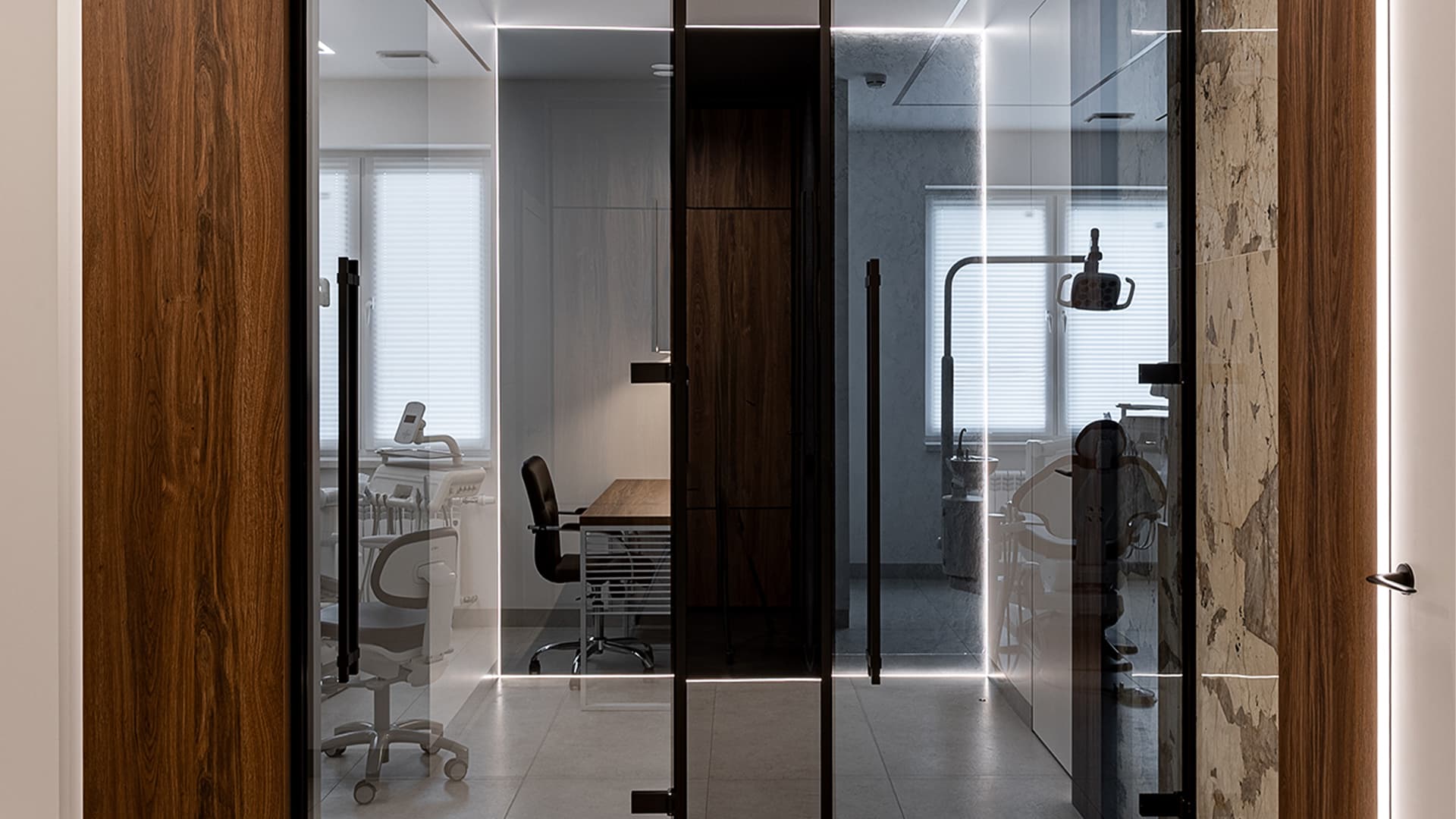 Умиротворяющий интерьер частной стоматологии — проект Сергея Купреенко Умиротворяющий интерьер частной стоматологии — проект Сергея Купреенко