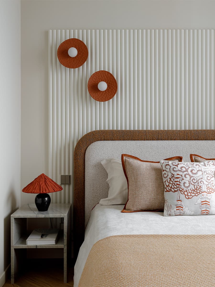 Арочные проемы и текстильные перегородки в интерьере небольшой квартиры — проект Лины Князевой