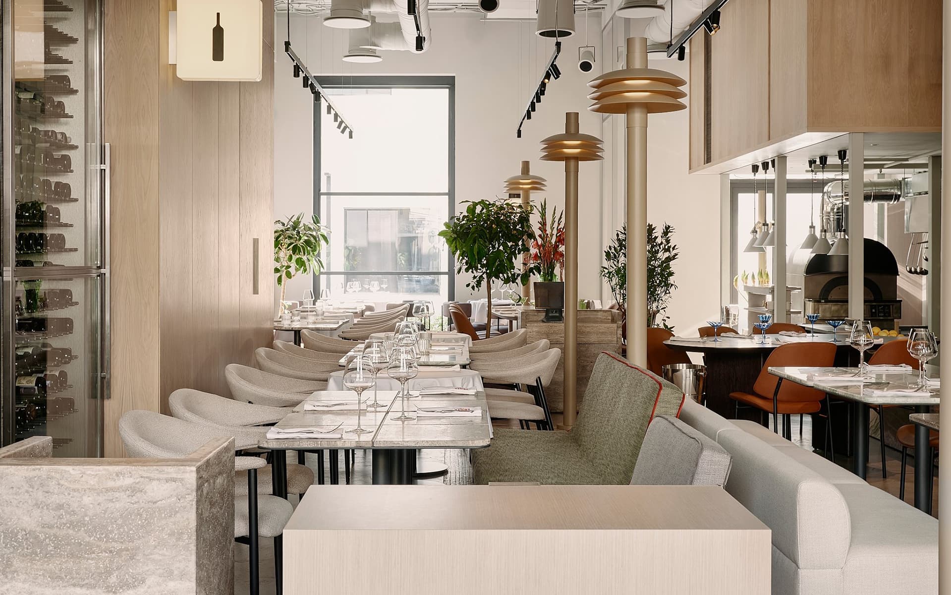 Атмосфера миланской улицы в интерьере московского бистро — проект DA bureau