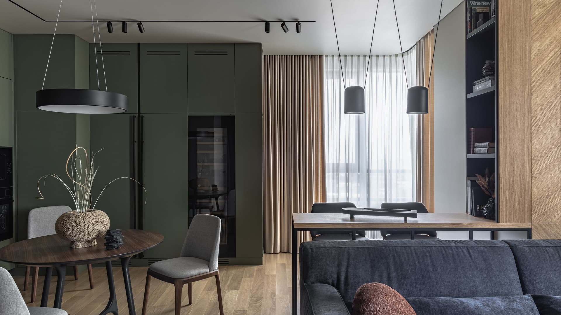 Цветовые переходы и легкие контрасты в интерьере квартиры для семьи — проект Анны и Максима Илющенко