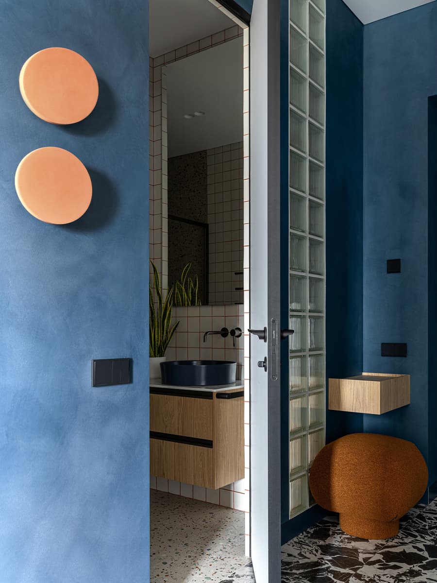 Отсылки к русской архитектуре, искусству и ремеслам в интерьере ресторана — проект студии LEFTdesign