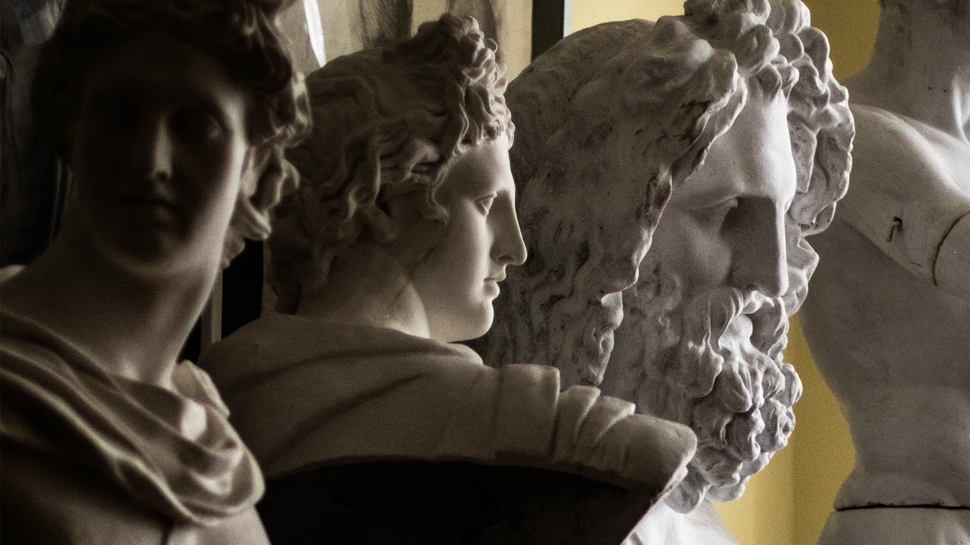 За кем следить: 10 современных выпускников Строгановки За кем следить: 10 современных выпускников Строгановки