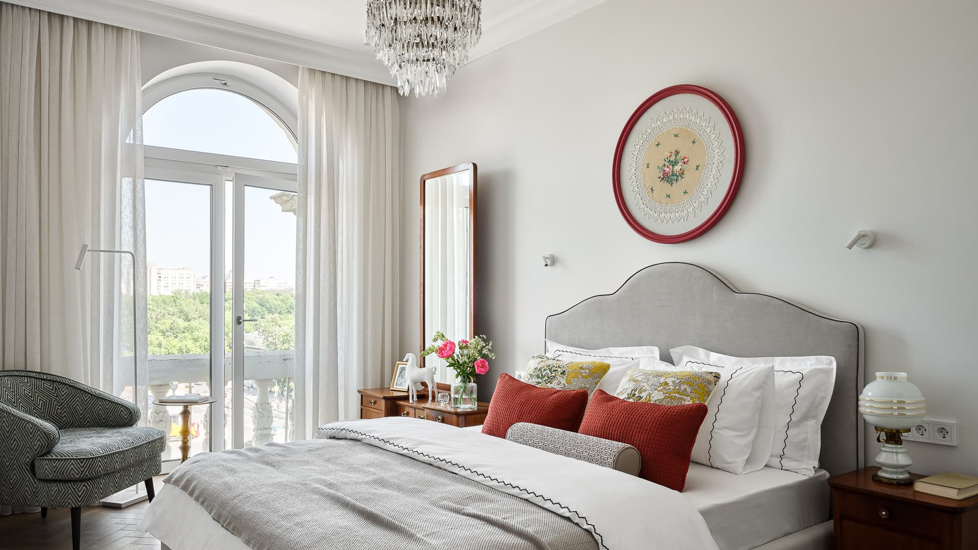 Связь поколений в интерьере уютной квартиры в старом фонде — проект Ольги Цуриковой