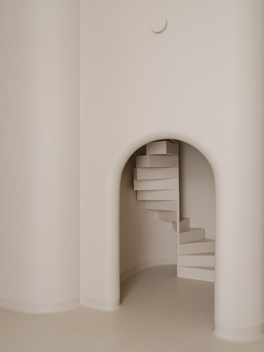 Визуальный покой и нейтральная палитра в интерьере клиники — проект Александры Бурмистровой