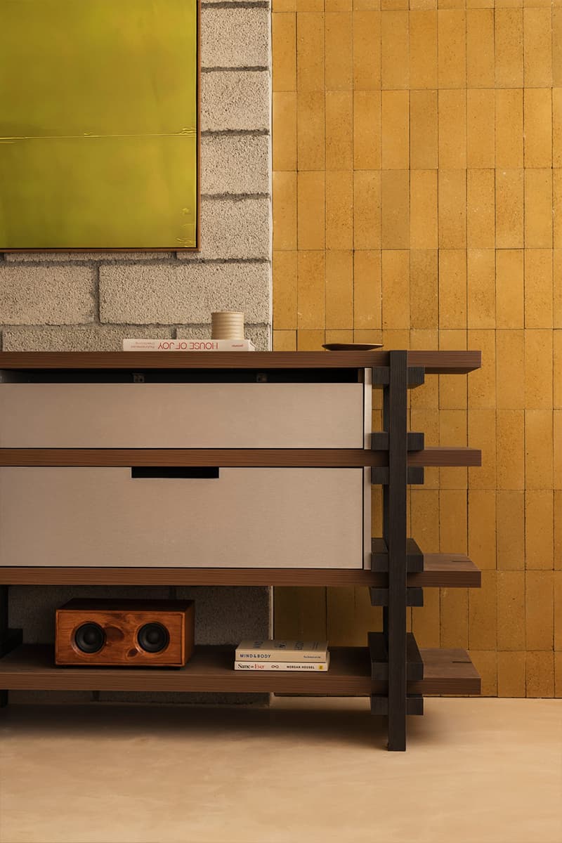 Зеленый мрамор, фанера и нержавеющая сталь в интерьере квартиры дизайнера — проект студии Ascend Design