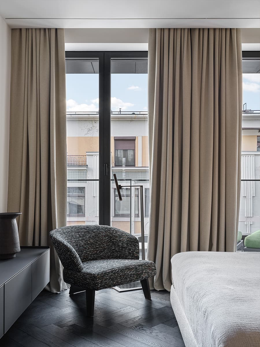 Молодежный интерьер большой квартиры для творческой девушки — проект ART-UGOL