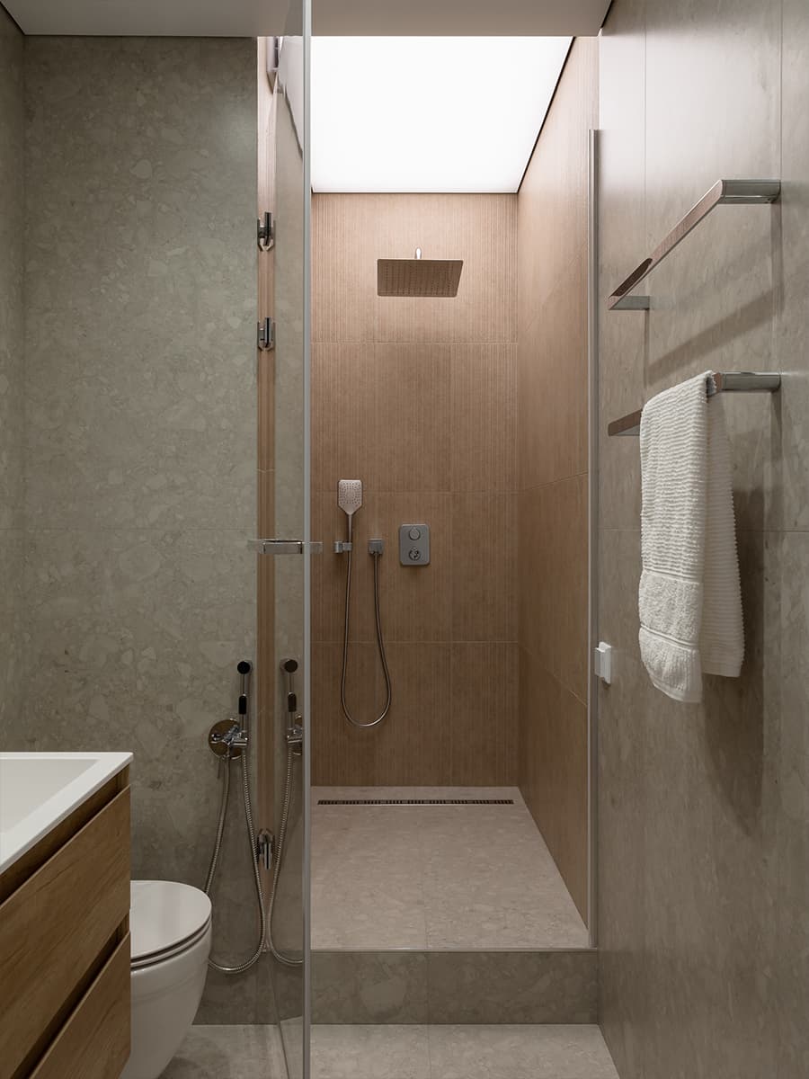 Обволакивающий интерьер квартиры для семьи из Екатеринбурга — проект Полины Караванской