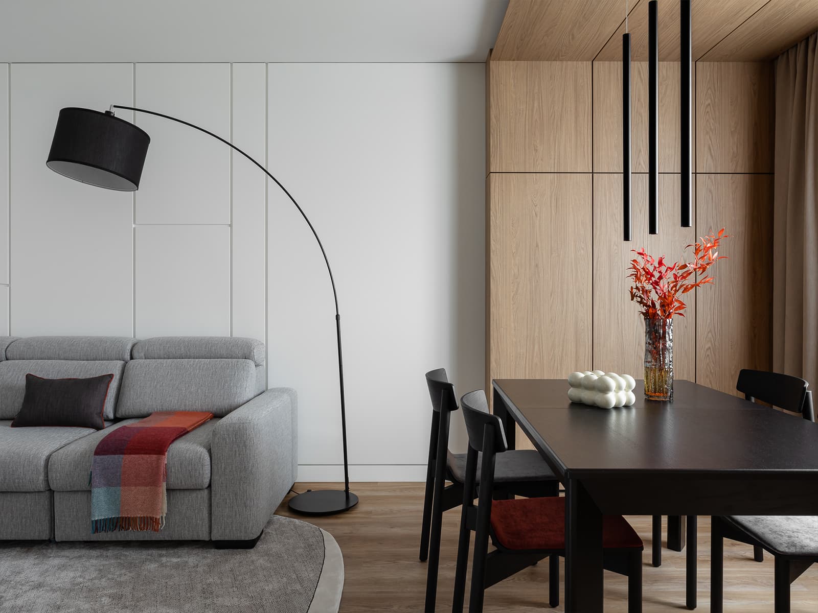 Обволакивающий интерьер квартиры для семьи из Екатеринбурга — проект Полины Караванской