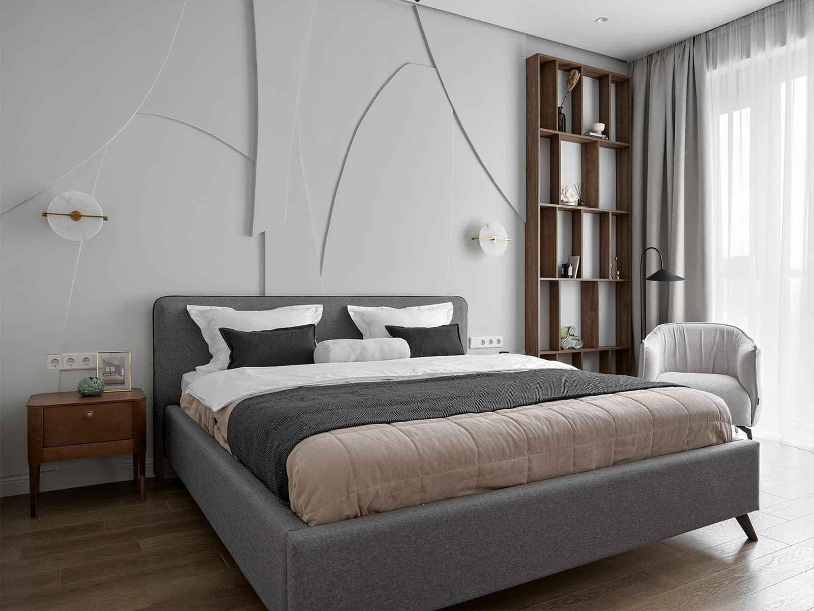 Контрастный керамогранит в интерьере квартиры под сдачу в аренду — проект Yuloo Studio