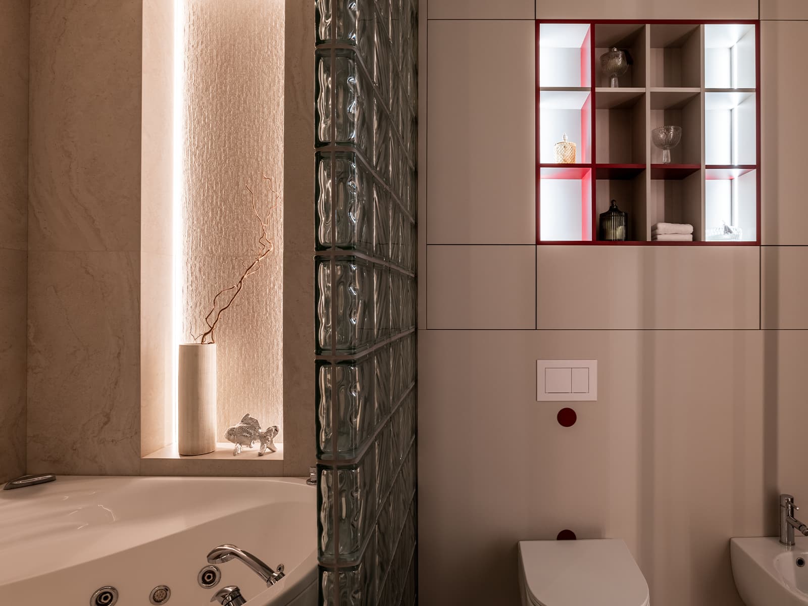 Красочные контрасты и предметы с историей в интерьере для семьи дизайнера — проект Надежды Кривоножко