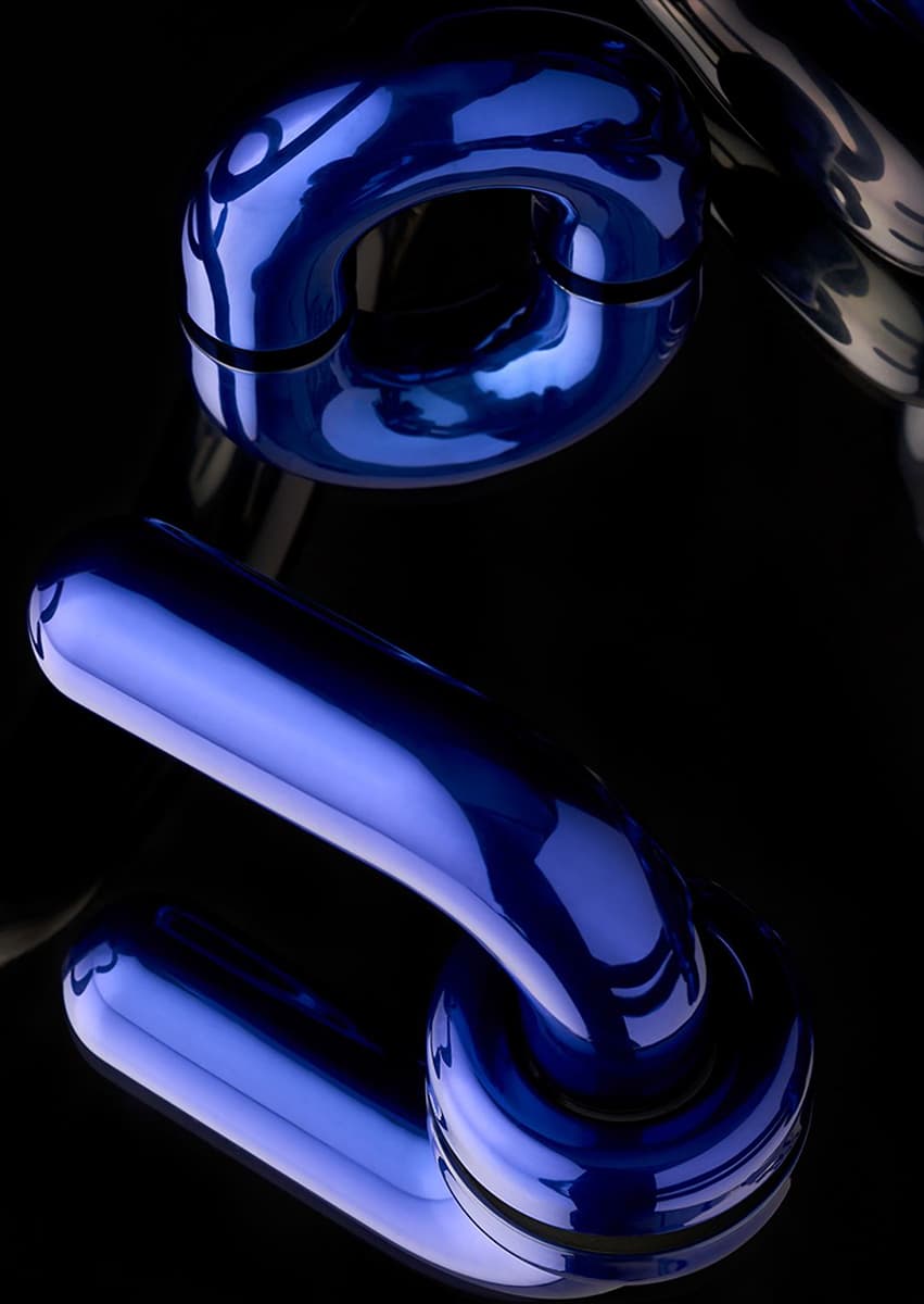 Больше чем фурнитура: 9 необычных дверных ручек