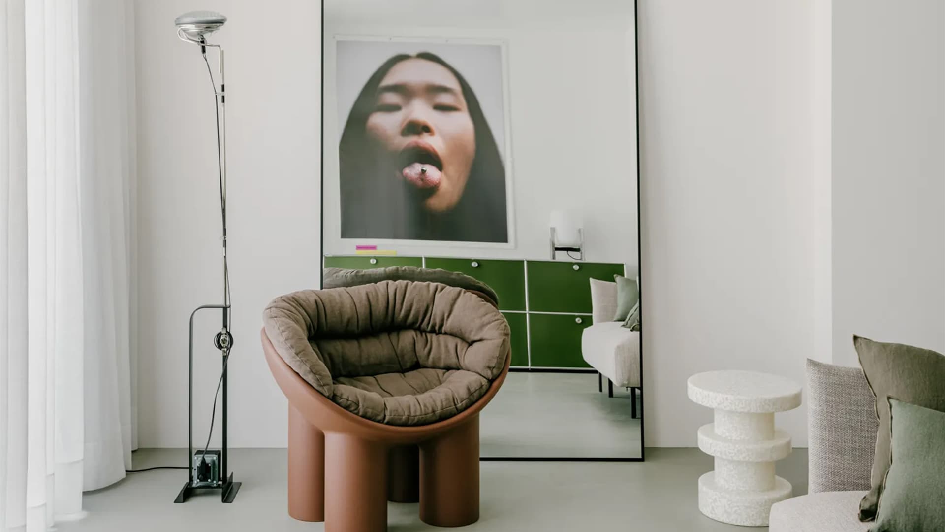 Эстетика художественной галереи в лаконичном интерьере испанской квартиры — проект D I — S diriondostudio Эстетика художественной галереи в лаконичном интерьере испанской квартиры — проект D I — S diriondostudio