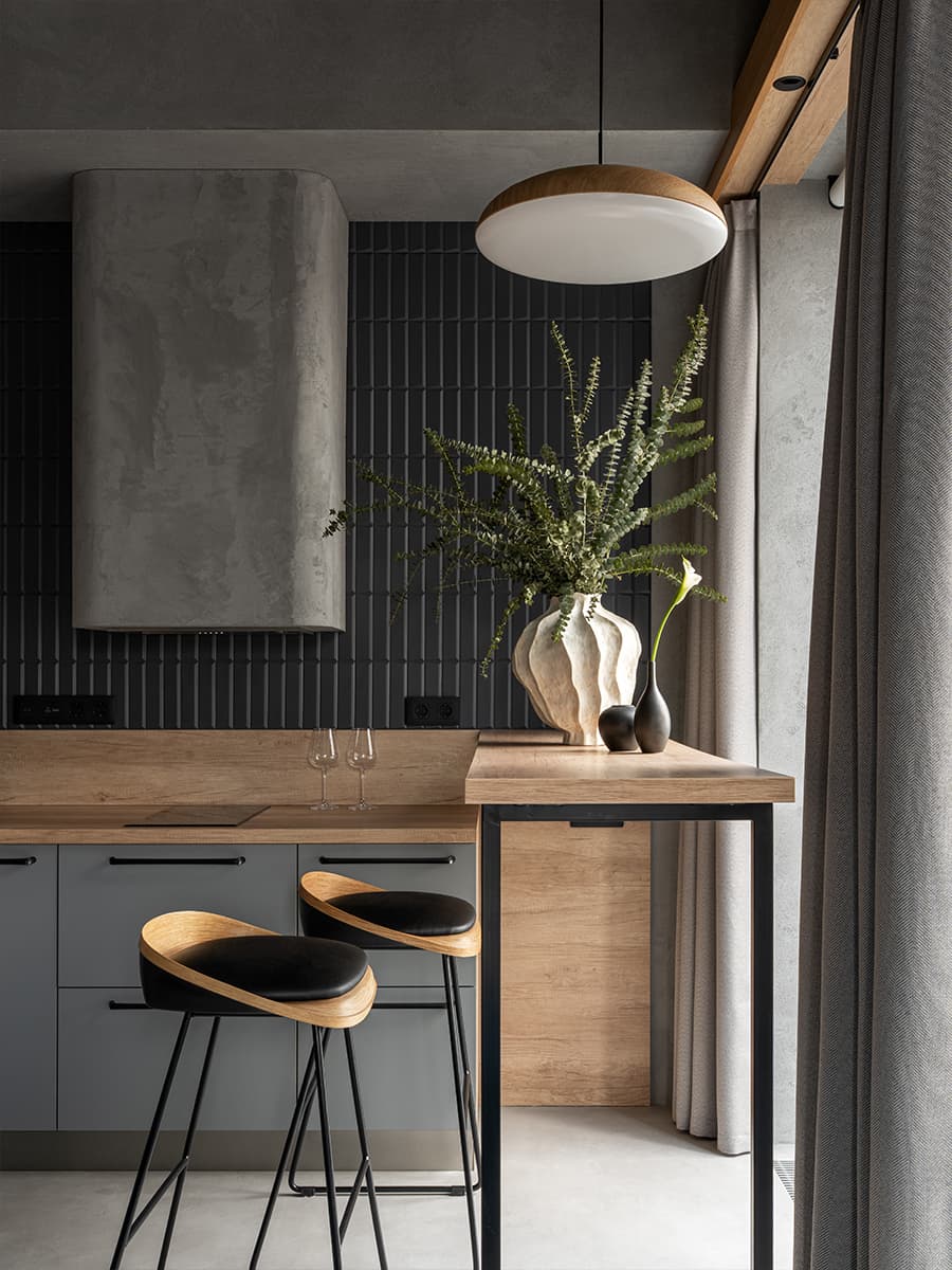 Авторская роспись стен и рифленое стекло в интерьере апартаментов — проект студии дизайна Wellspring