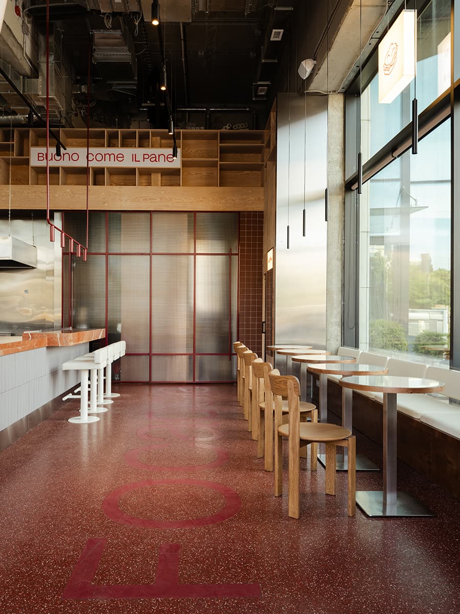 Выразительный интерьер фокаччерии с итальянским характером — проект nesnov.studio